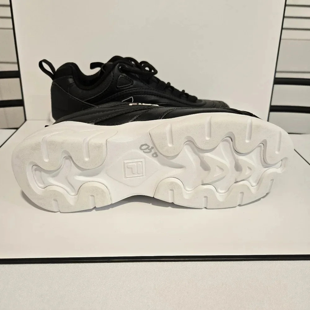 FILA Black Classic Sneakers – Stylish Comfort for Everyday Wear - Picture 9 of 11